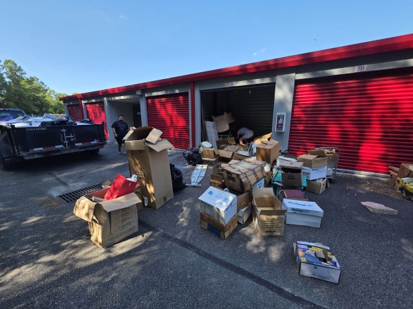 Storage Unit Clean Out in Hurbert, NC (1)